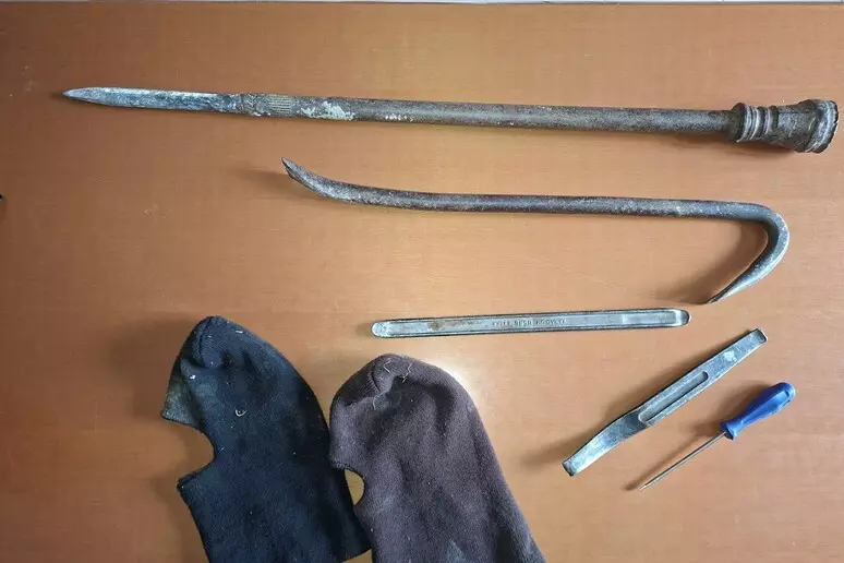 Furti: tentano assalto ad una Chiesa, arrestati