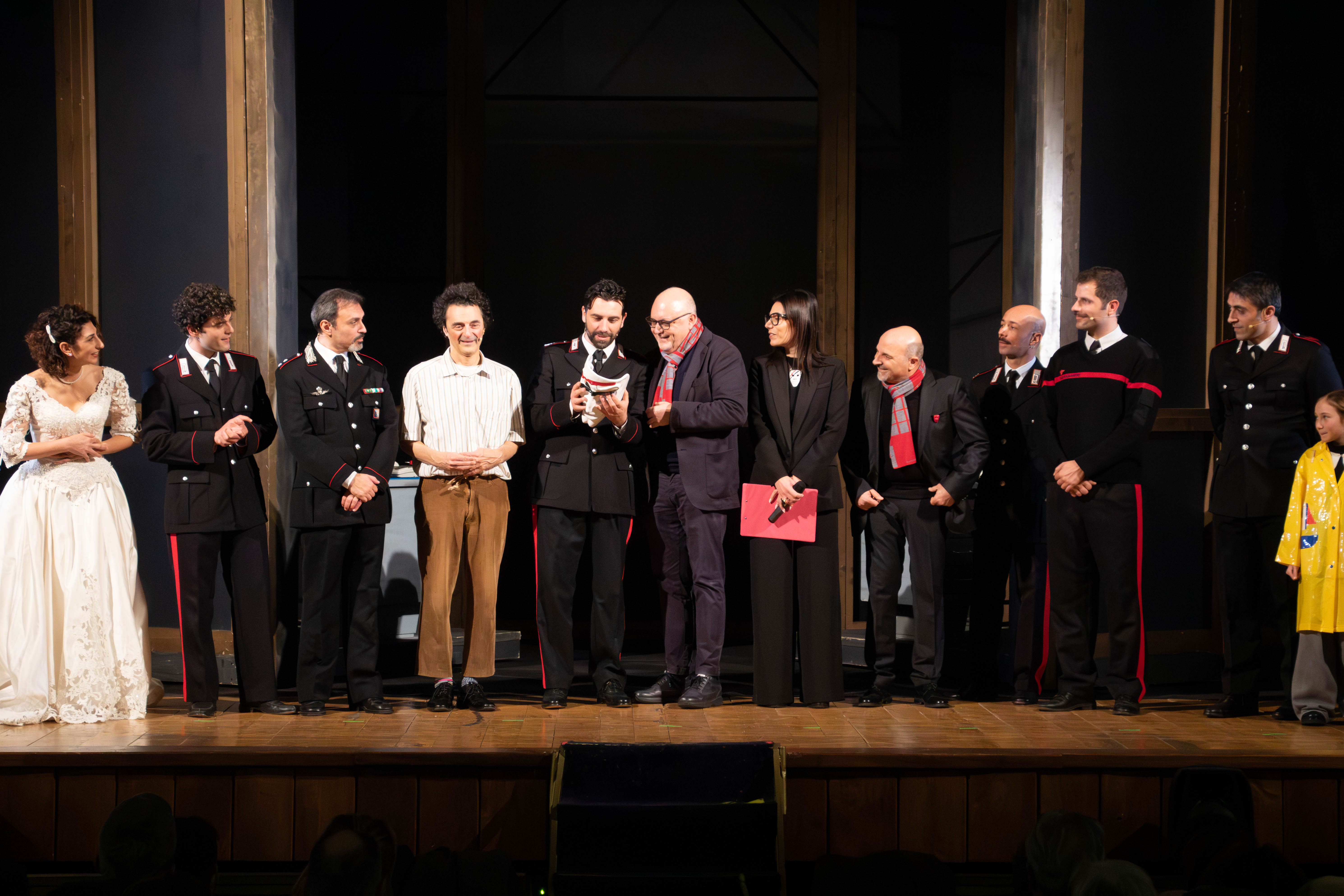 Standing ovation per "Minchia Signor Tenente" di Antonio Grosso