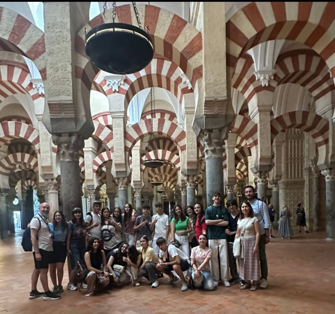 sjkhuishuishuishuihsui