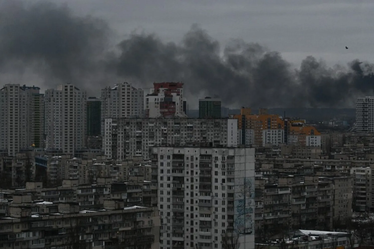 Ucraina, maxi attacco con 300 droni e 50 missili: colpite Kiev e altre regioni