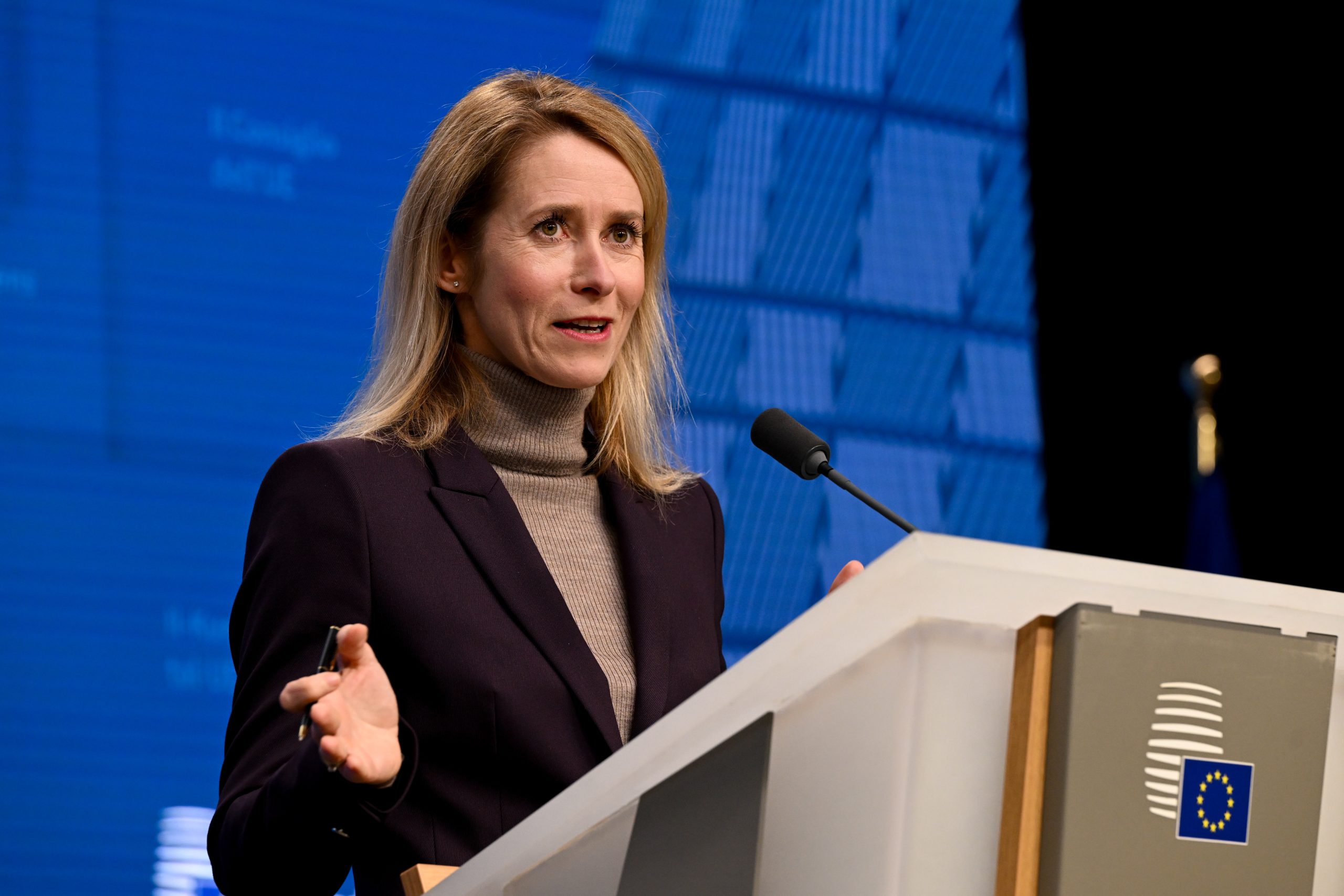 Iran contro l’UE: designate “terroristiche” le forze aeree e navali europee