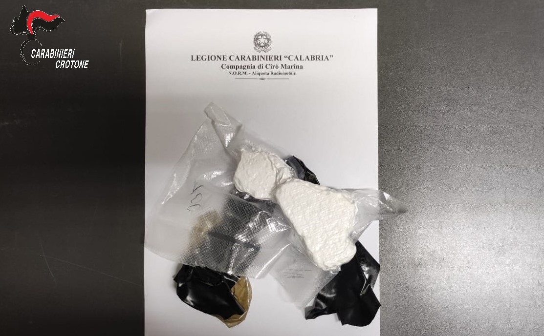 Cocaina sulla Statale 106: blitz dei Carabinieri, arrestato imprenditore 35enne