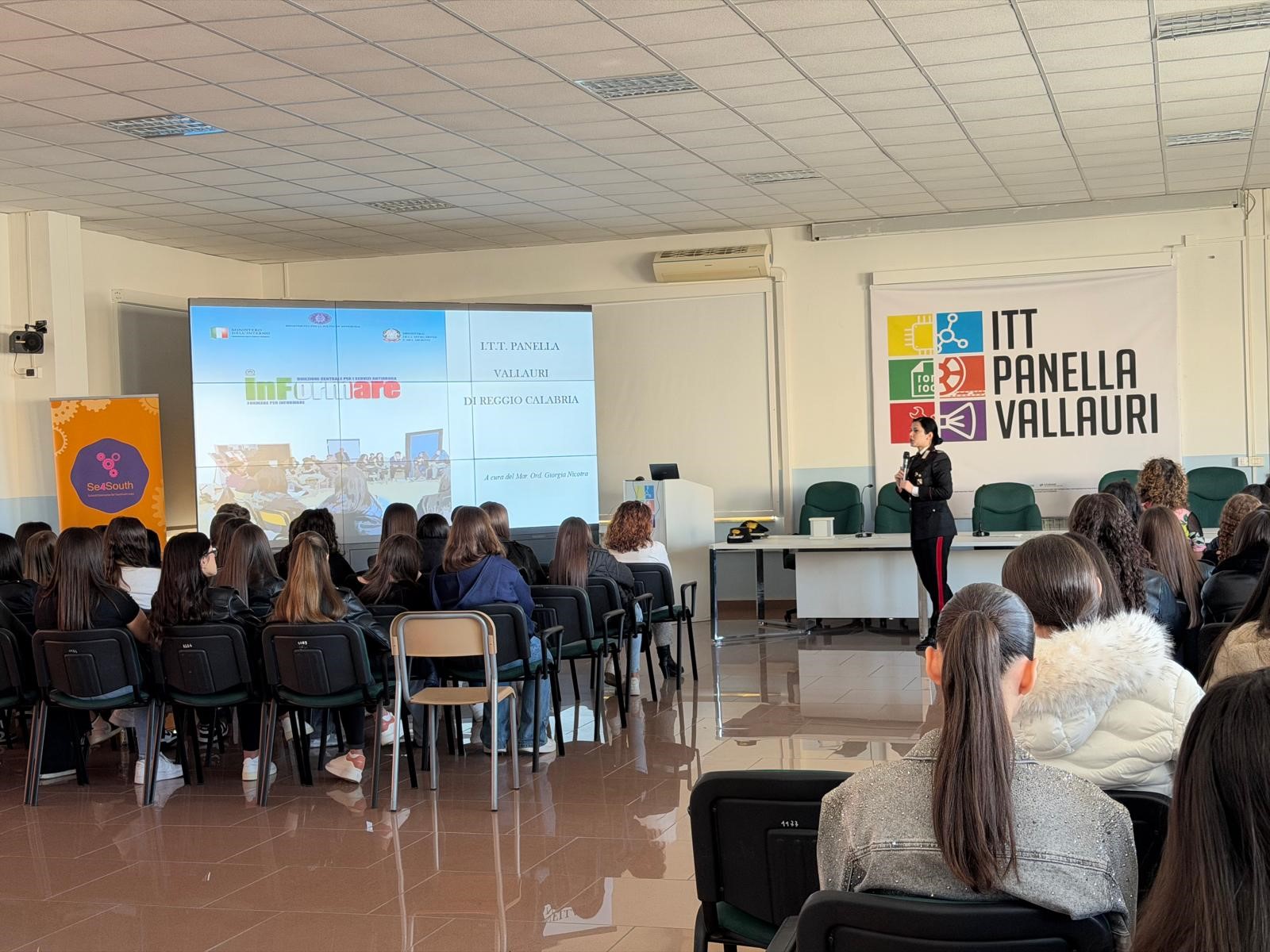 Legalità e prevenzione tra i banchi: i Carabinieri incontrano gli studenti del “Panella-Vallauri”