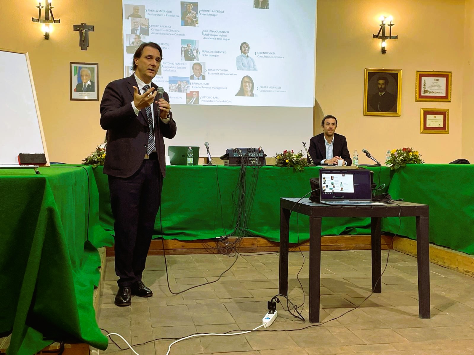 Morano Calabro diventa laboratorio di futuro: formazione, leadership e territorio accendono il borgo