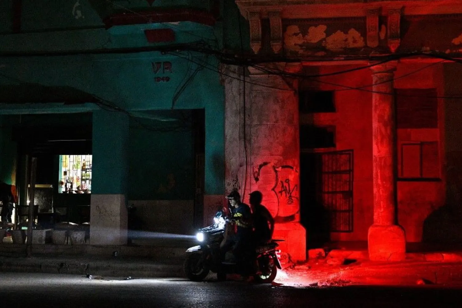 Cuba ripiomba nel buio: secondo blackout nazionale in meno di una settimana, l’isola si scopre fragilissima