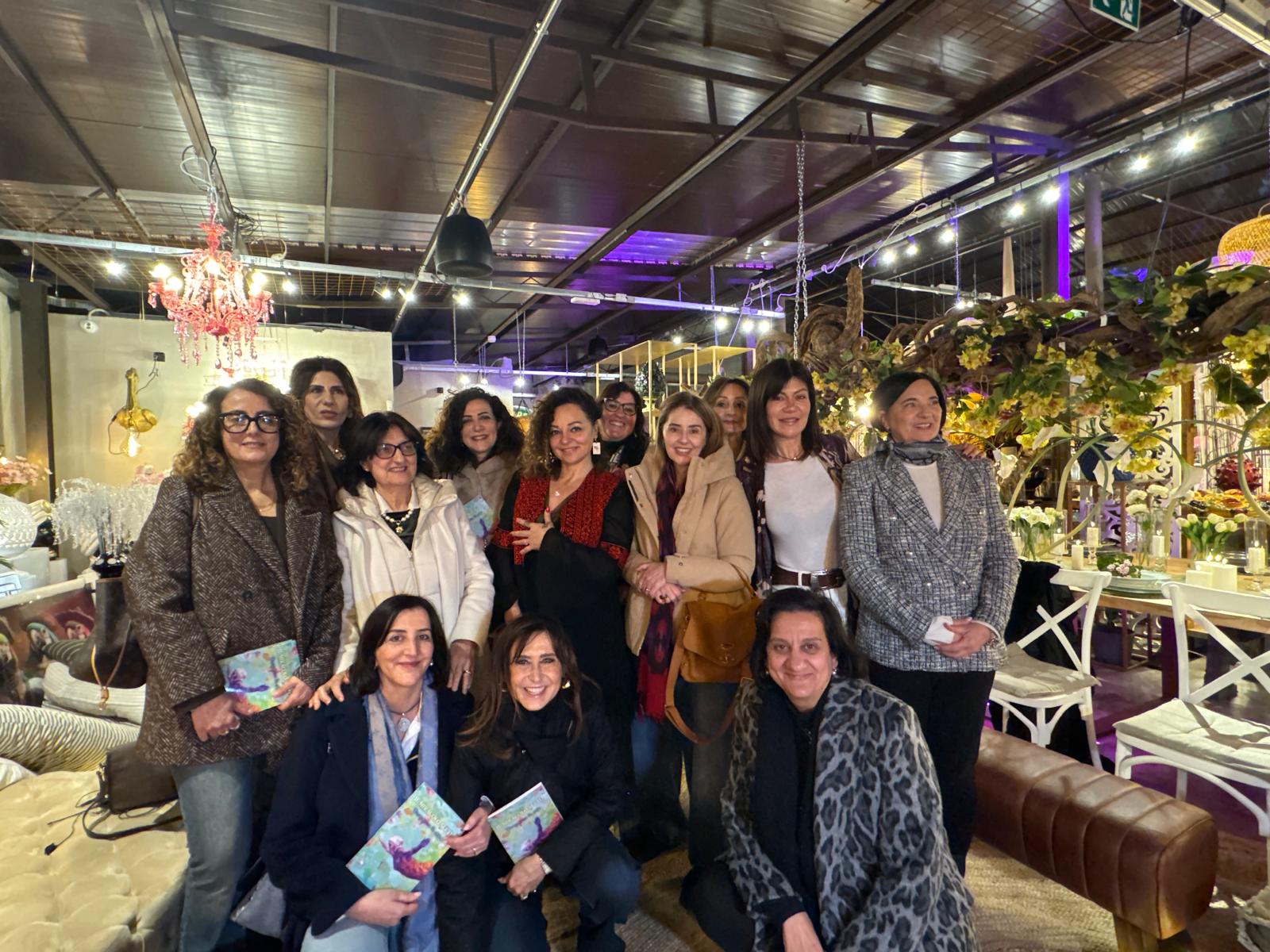 Lia Miro incanta Lamezia: tra parole, fiori e meditazione un inno alla gioia di vivere