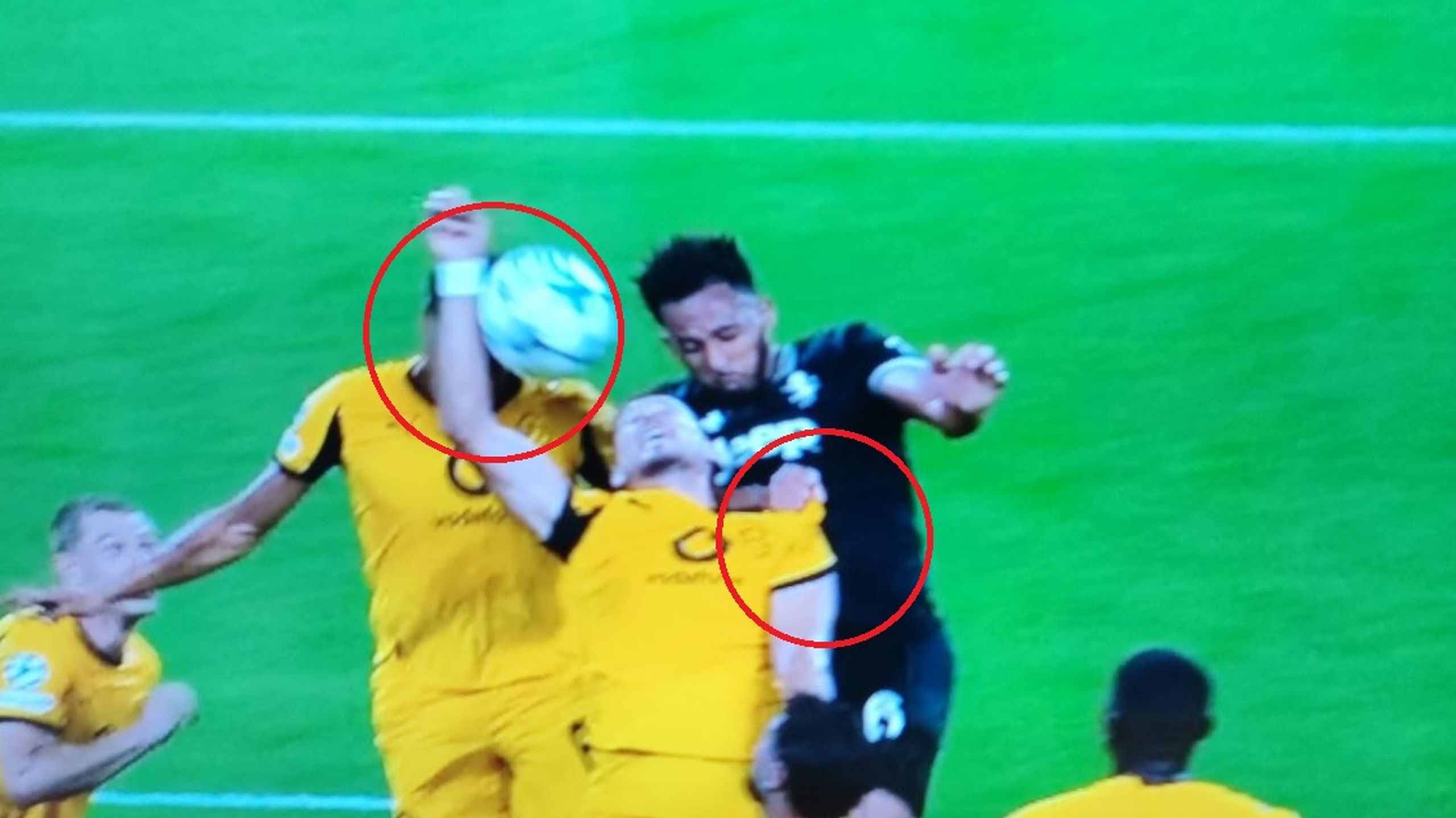 Melicucco, entra in tribuna col Daspo e finisce in manette: il calcio di provincia si ritrova davanti al suo lato più duro