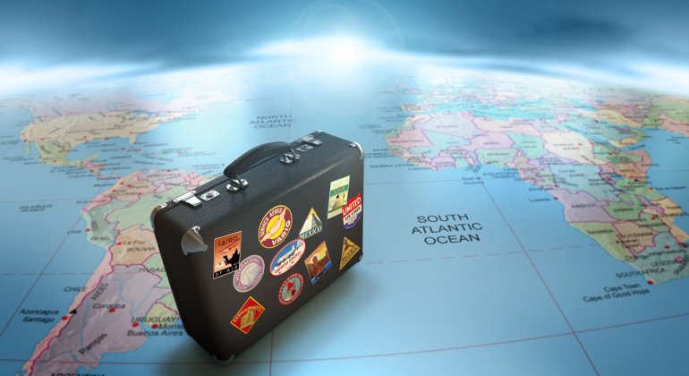 Il turismo organizzato lancia l’allarme: carburanti e dollaro forte stanno riscrivendo i conti delle vacanze