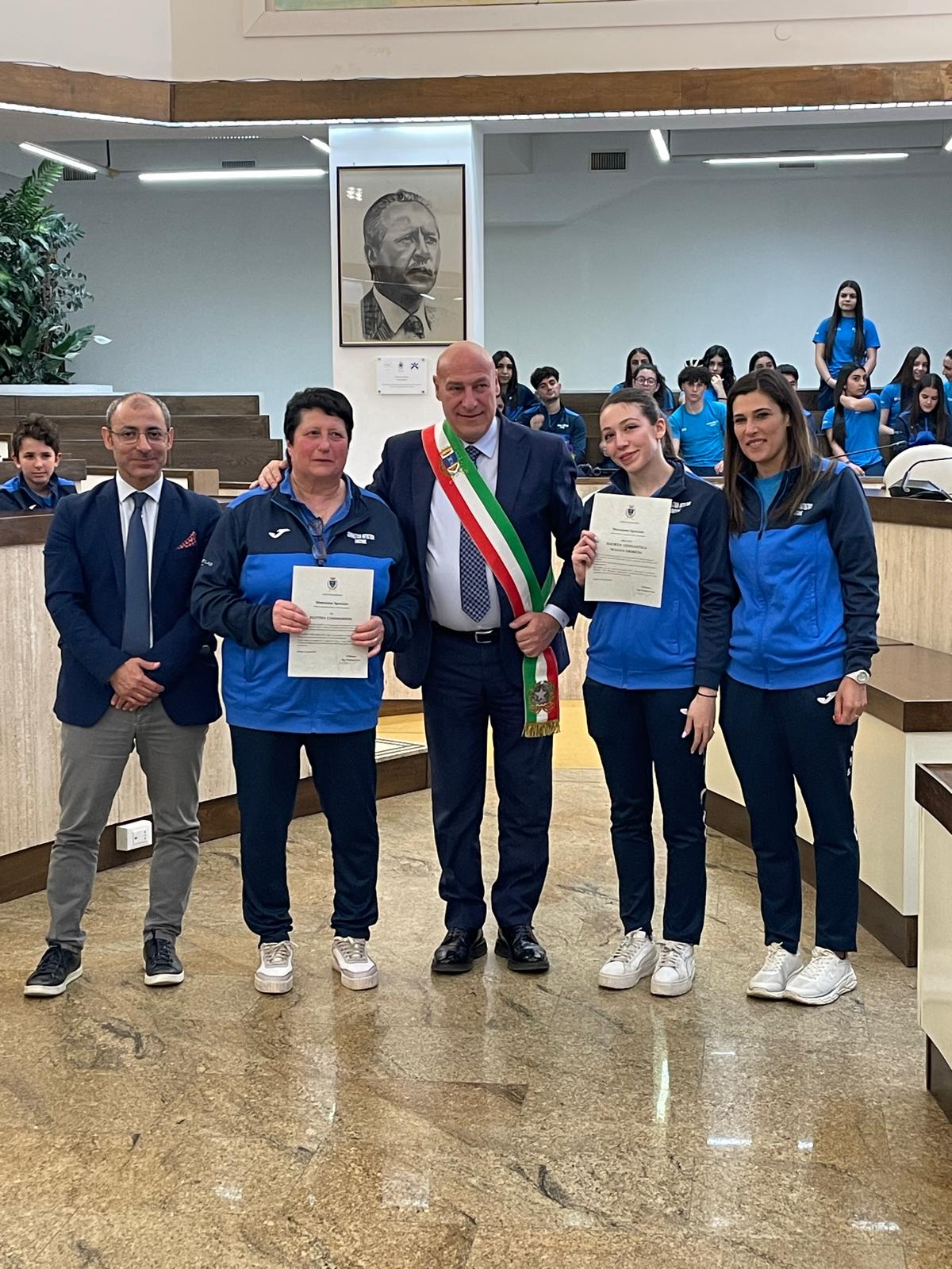 “Eccellenza sportiva premiata: riconoscimenti a Elettra Cammariere e alla Magna Graecia”