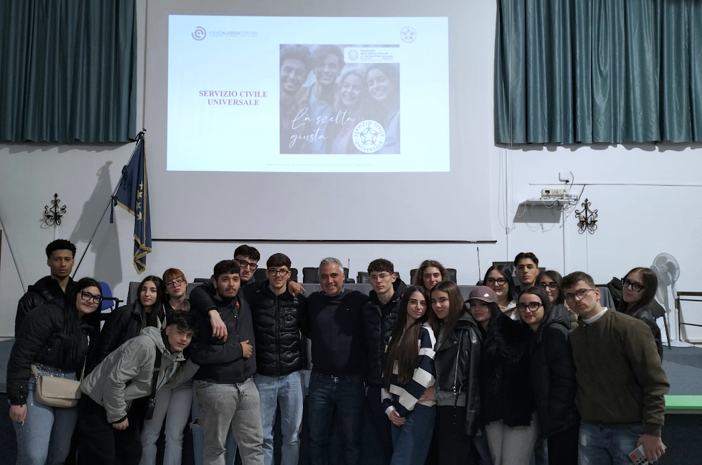 Servizio Civile, un anno che cambia la vita: il CSV Calabria Centro incontra gli studenti e punta sui giovani