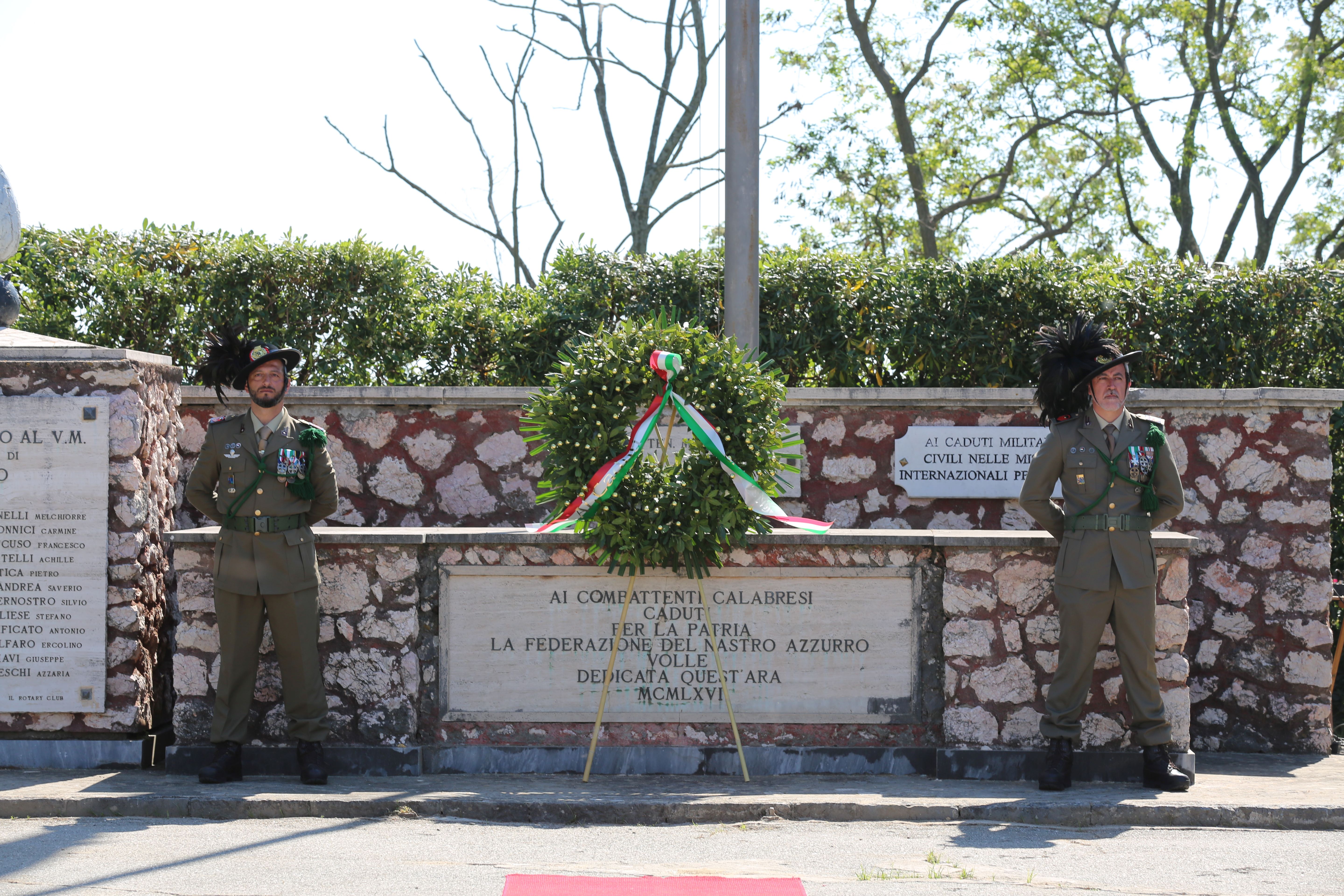 “165 anni di onore e servizio: la Calabria celebra l’Esercito Italiano tra memoria, valori e futuro”