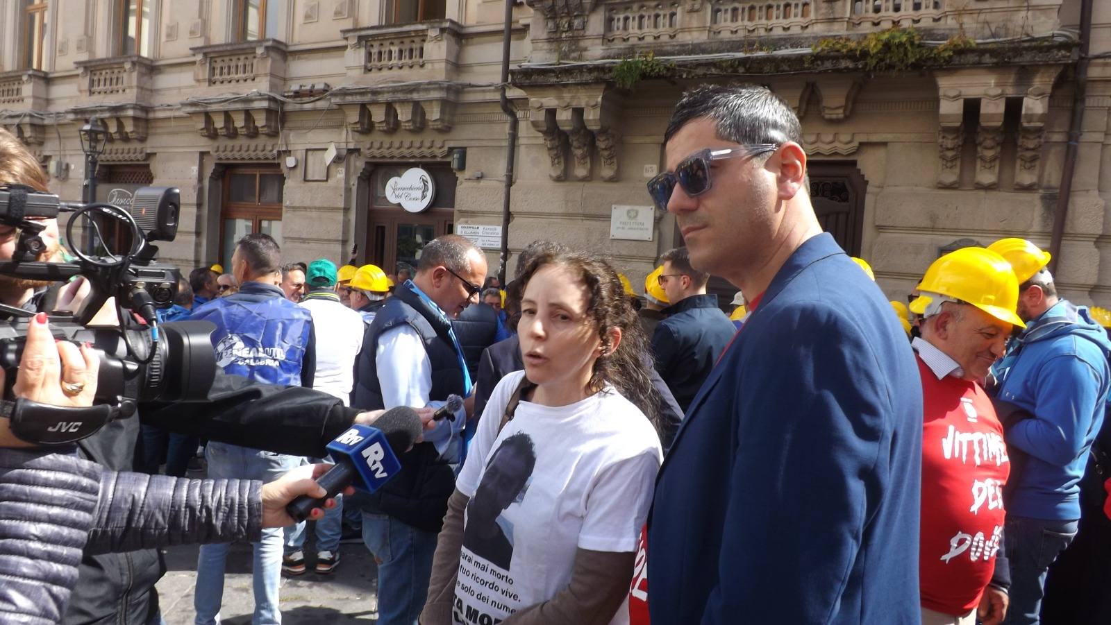 Cantieri-lager in Calabria: lavoro nero, sicurezza assente e otto sospensioni dopo il blitz ispettivo