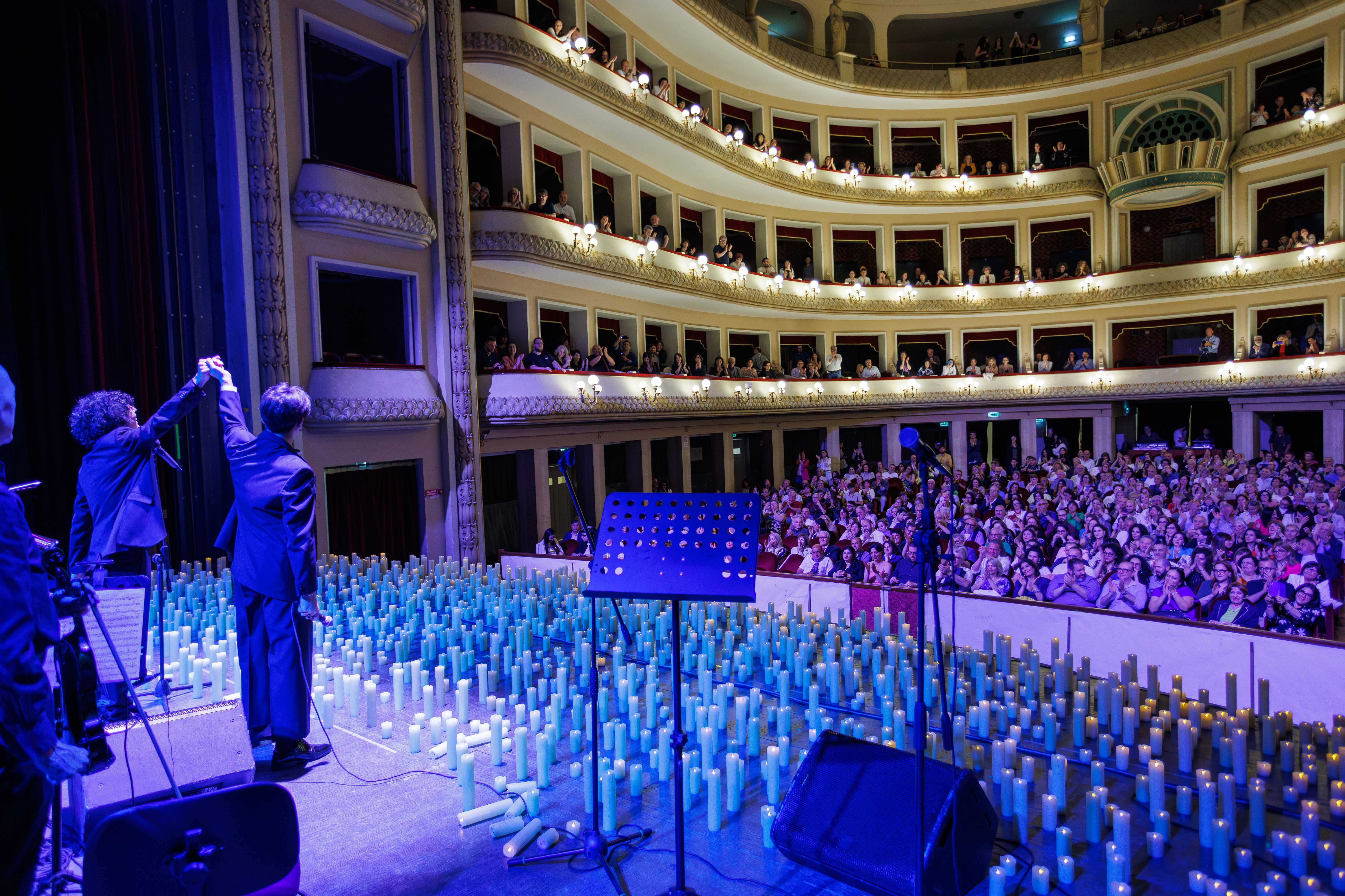Morricone Incanta Reggio Calabria: Teatro Cilea Sold Out e Ovazione per il Coro Lirico Siciliano
