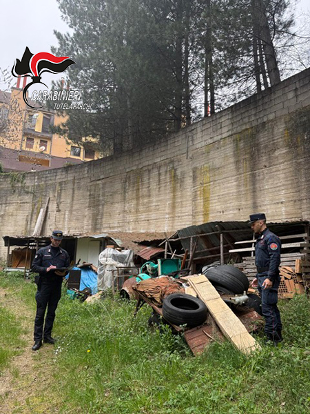 Rifiuti speciali nel cuore della Sila: sequestrata area a Villaggio Mancuso, due denunce