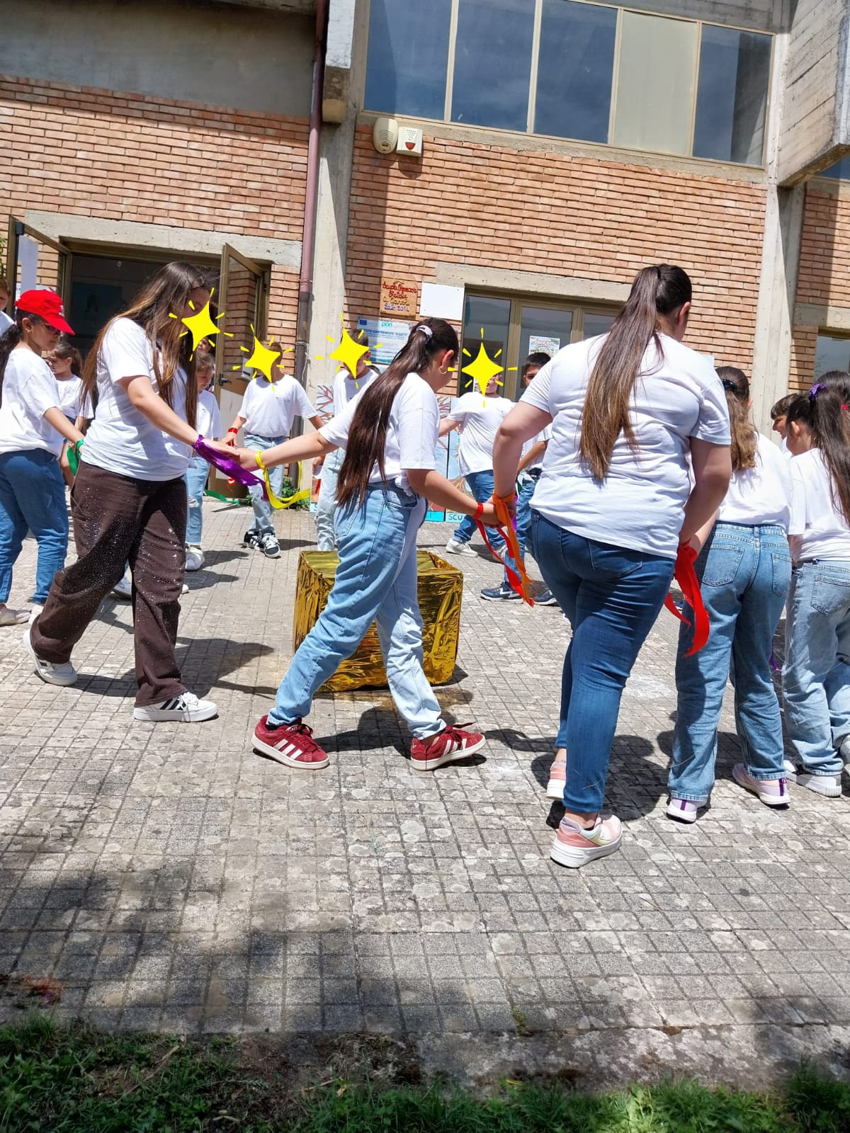 La scuola che non lascia indietro nessuno: a Lamezia l’inclusione diventa spettacolo