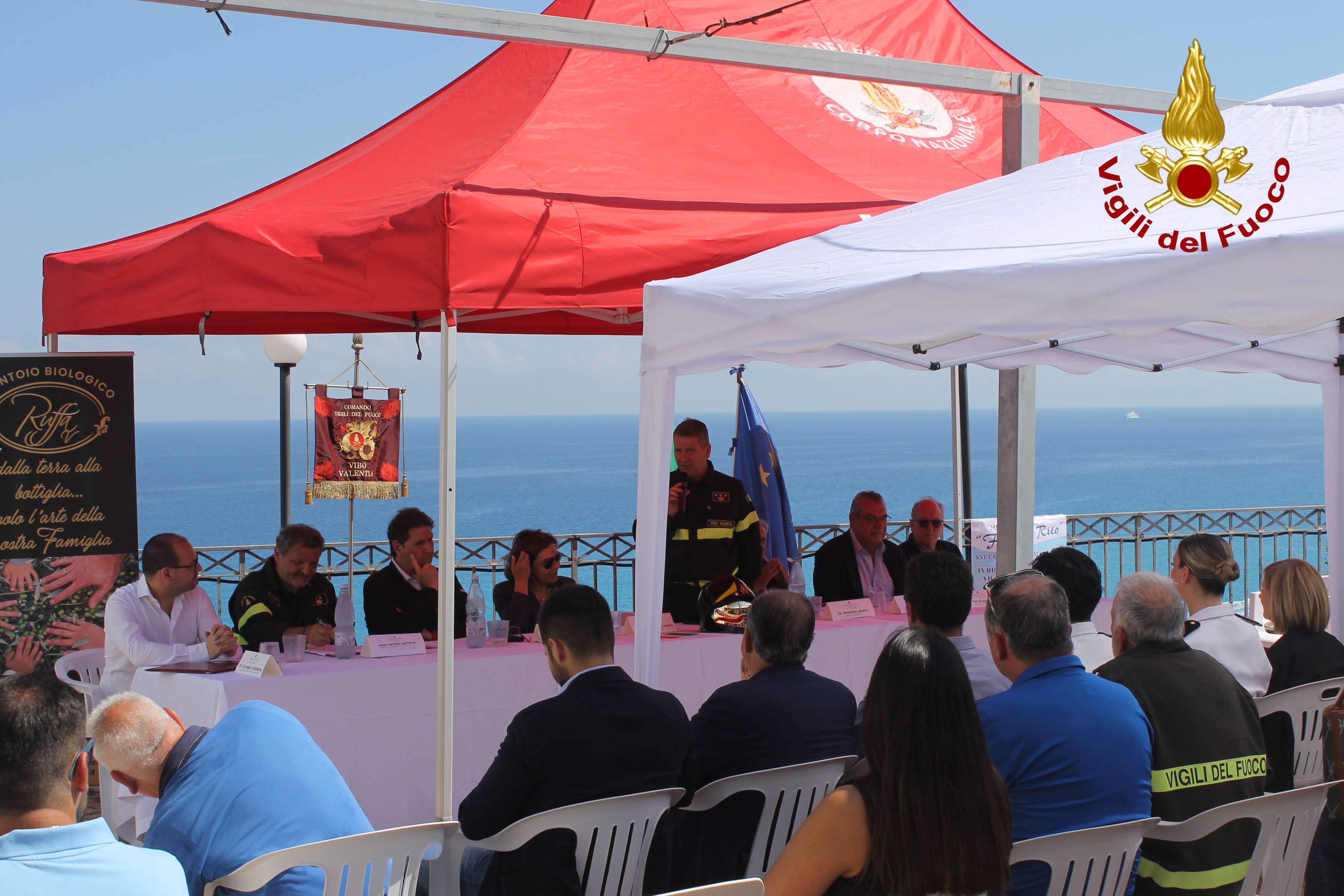 I VIGILI DEL FUOCO SULLA SABBIA DELLA BANDIERA BLU: AL VIA IL CAMPIONATO DI BEACH VOLLEY NEL VIBONESE