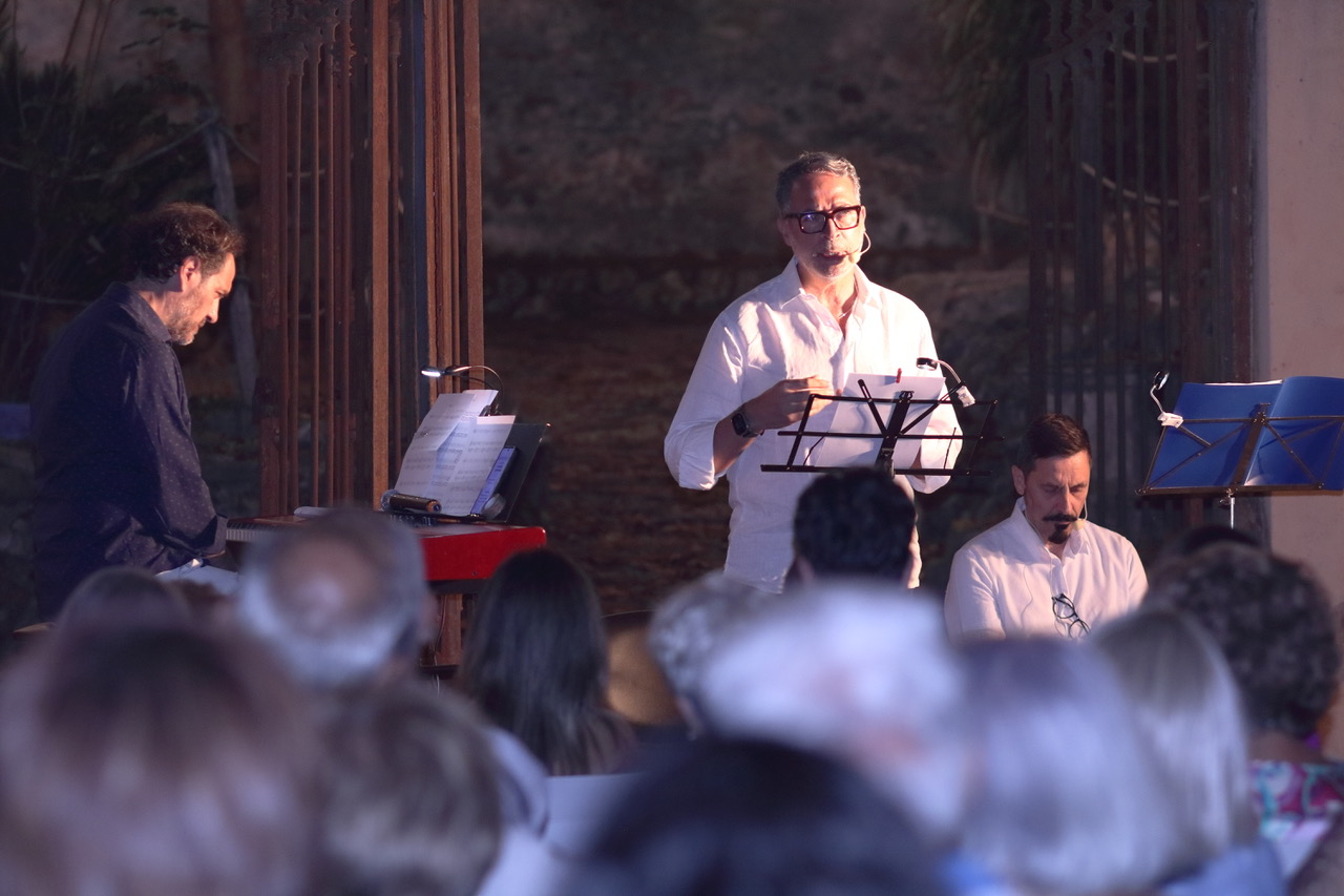 Leopardi sotto le stelle: “Notturni” incanta Lamezia Terme tra poesia, filosofia e jazz