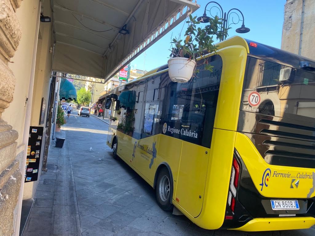 Tropea viaggia green: arriva la navetta urbana 100% elettrica