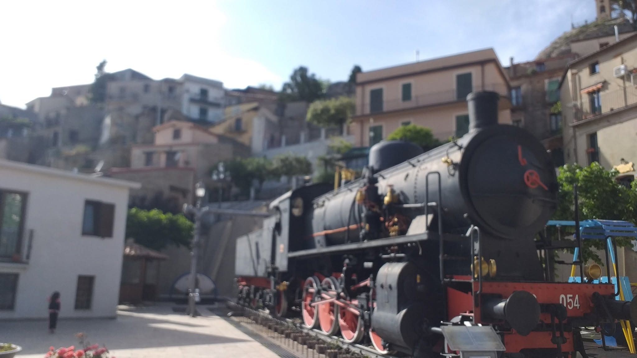 BOVA, ABITARE IL FUTURO: MENO COSTI, PIÙ VITA NEL CUORE DEL BORGO GRECANICO