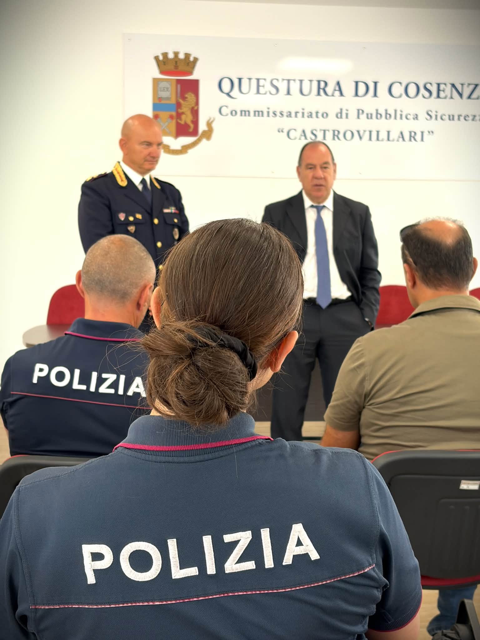 Sicurezza nel Cosentino, il questore Borelli incontra i Commissariati: «Impegno decisivo contro criminalità e droga»