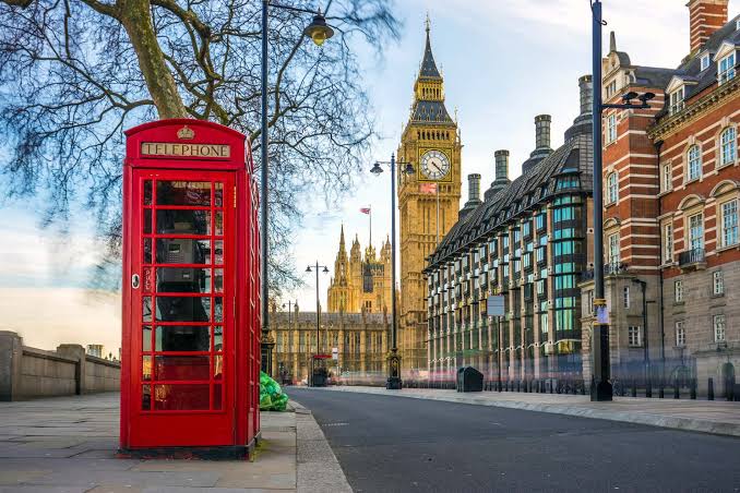 Londra, italiano residente da otto anni rischia di dover lasciare il Regno Unito: «Il Ministero ha commesso un errore»