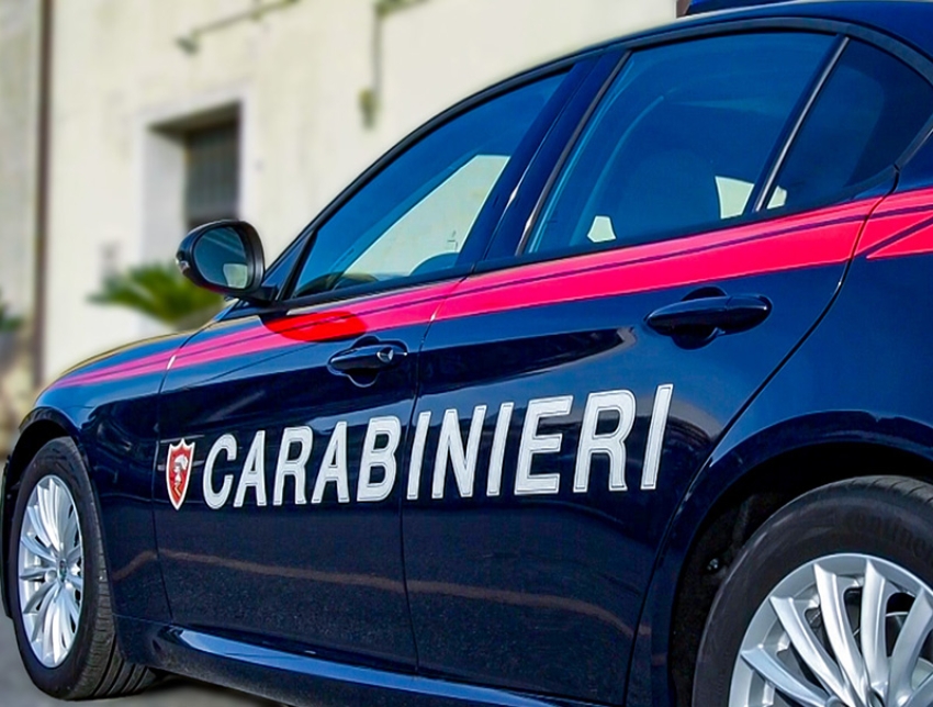 Stalettì, donna in pericolo su un viadotto della Statale 106: salvata dai Carabinieri