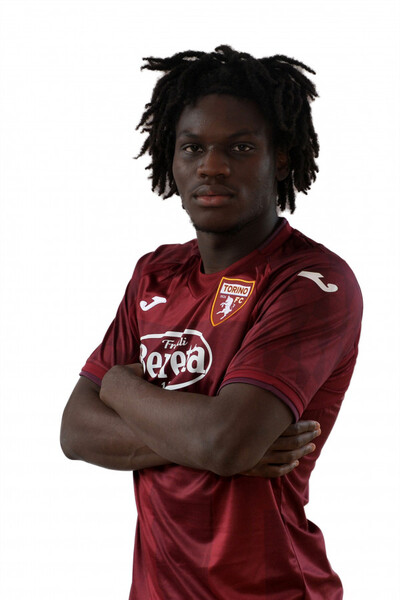 Catanzaro, vicino un altro rinforzo a centrocampo: Acquah verso il prestito