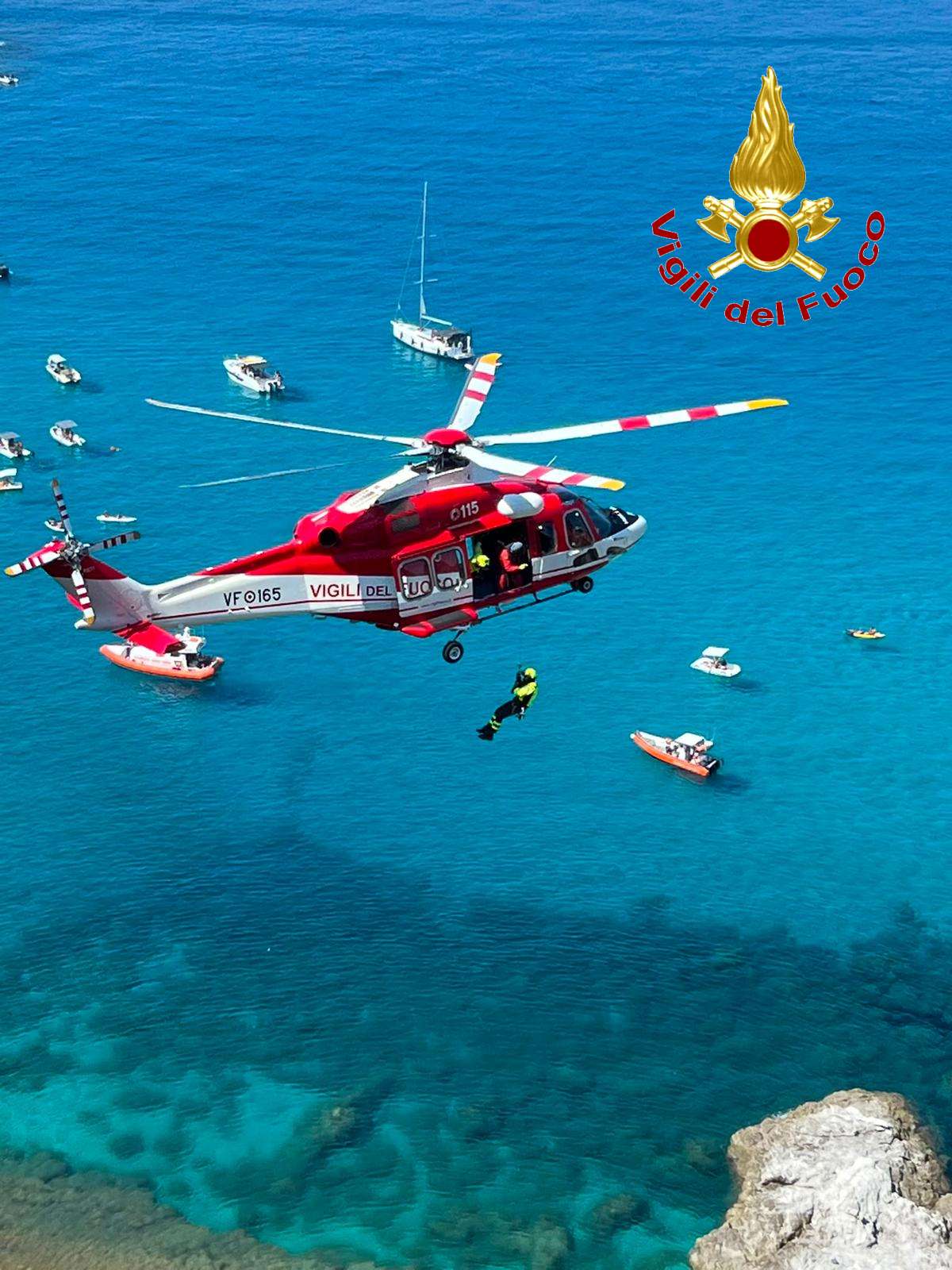 Capo Vaticano, 42enne cade dal promontorio: recuperato con il verricello e trasferito a Catanzaro