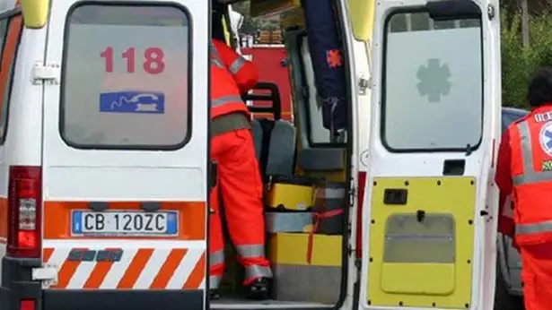 Siderno, donna trovata morta in mare: il corpo a pochi metri dalla battigia