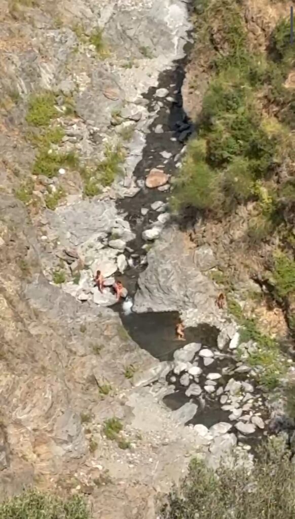 Frana nelle gole del Furria, coinvolti quattro escursionisti: grave una sedicenne