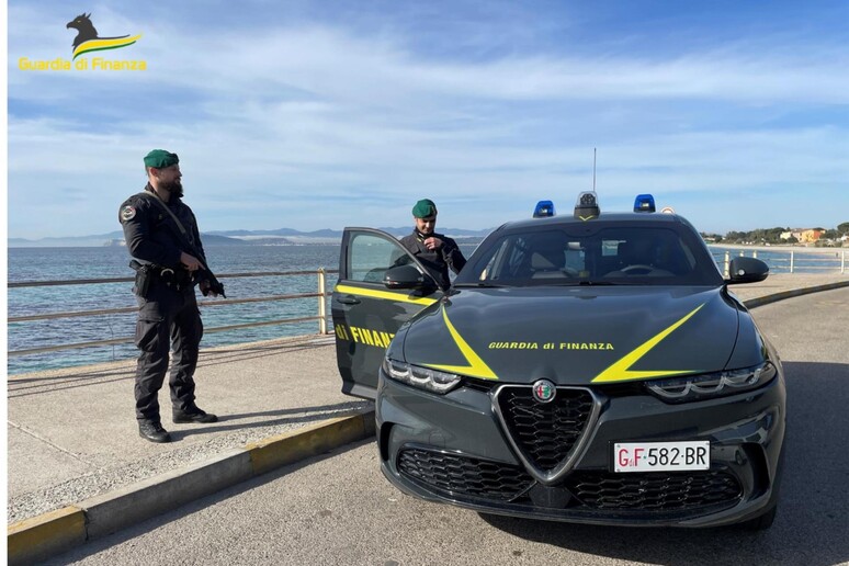 Tre false identità per ottenere il Reddito di cittadinanza: denunciato nel Vibonese