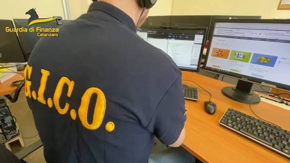 Aste e fondi agricoli, blitz della Finanza a Catanzaro: cinque misure cautelari