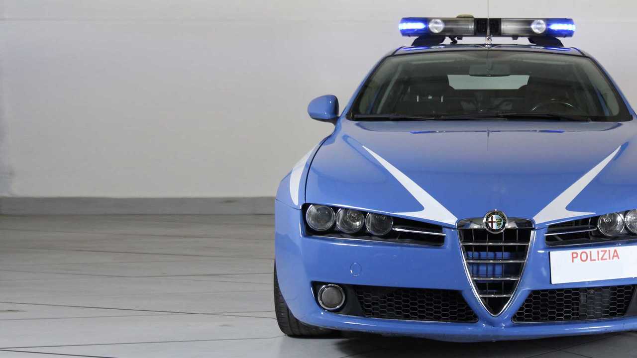 Vibo Valentia, furto al supermercato: due 39enni denunciati dalla Polizia