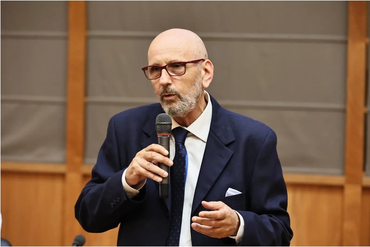 Catanzaro, alla Dulbecco la cardiochirurgia mini-invasiva: nuove tecniche per il cuore