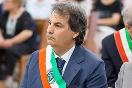 Carolei, il gip respinge le misure cautelari: niente carcere per l’ex sindaco Iannucci