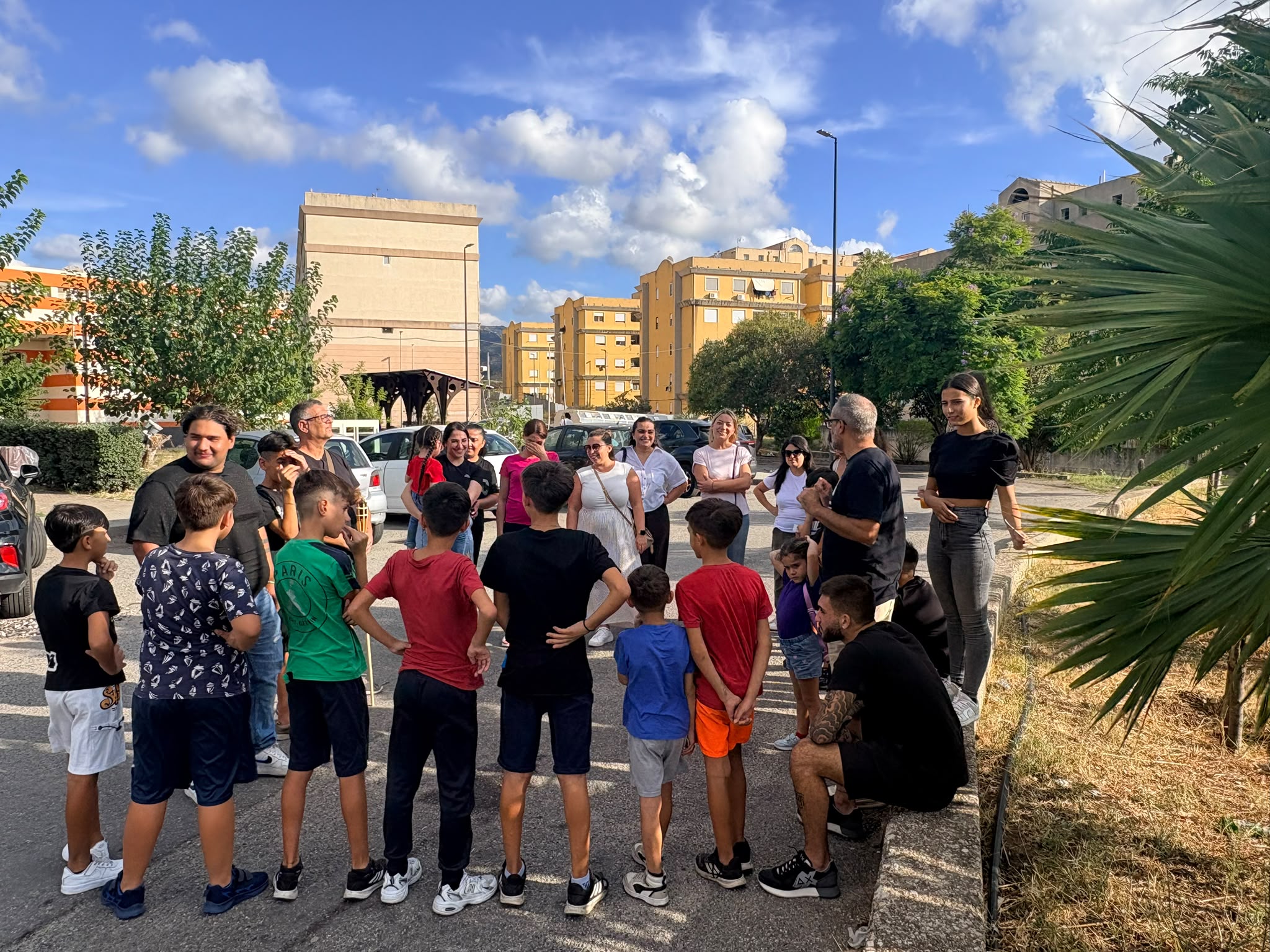 Arghillà, la pace passa di mano in mano: bambini protagonisti della Children’s Peace Relay