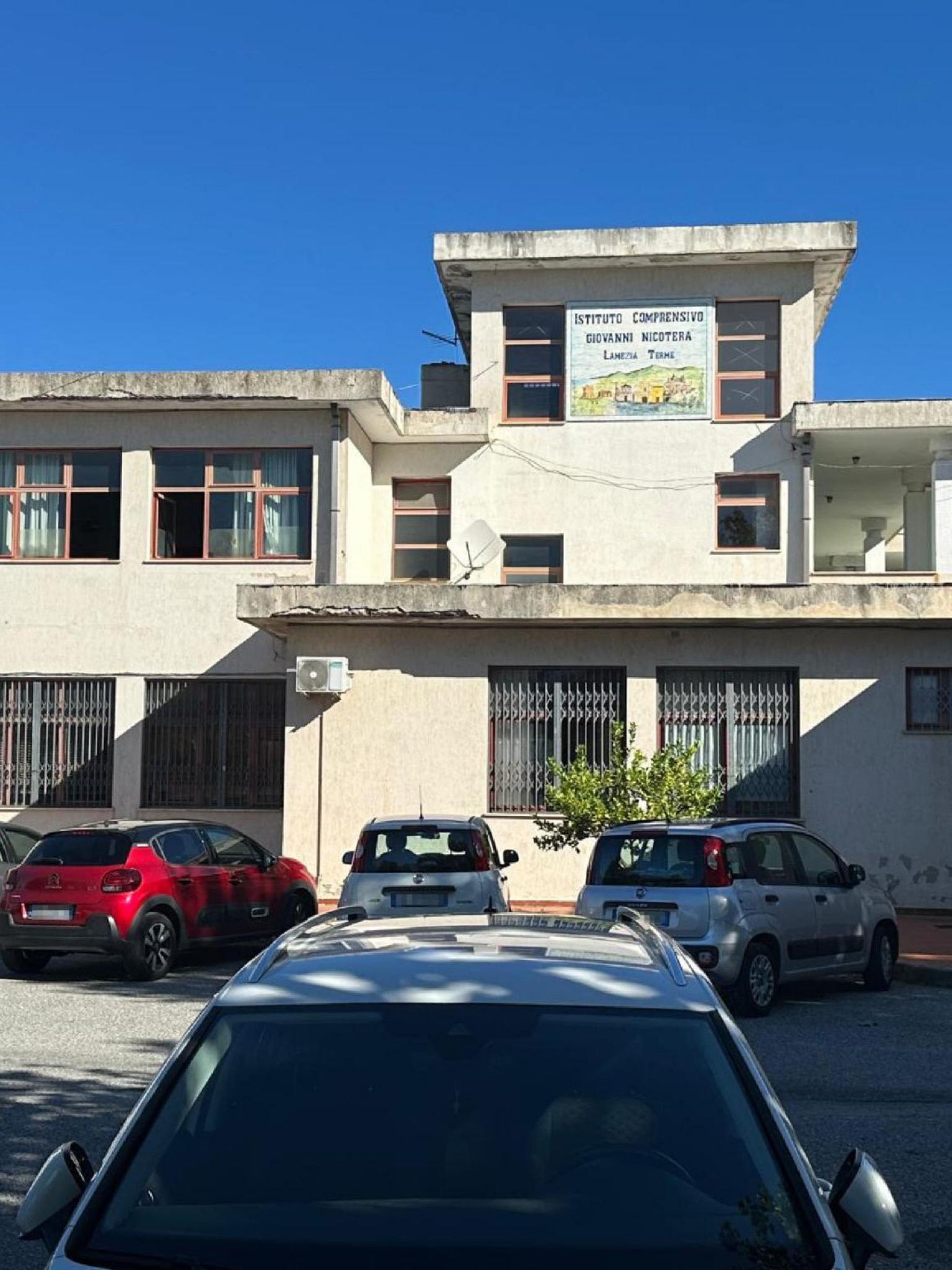 Lamezia Terme, sventata aggressione a una docente: fermato uno studente di 14 anni