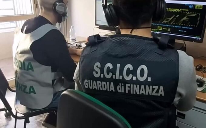 Crotone, protesta degli agricoltori: bloccata la SS 106 a Passovecchio